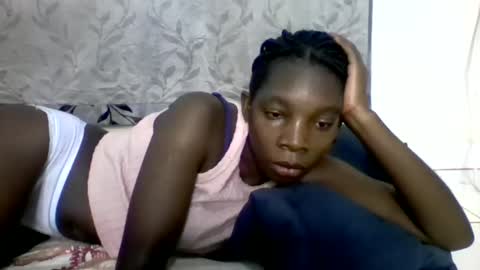 pink  and josphen online show from 02/12/25, 12:01