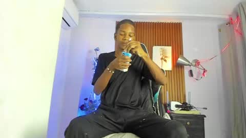 Snapshot of afrowayuu chatting on 06/25/26, 11:15 afrowayuu online show from 06/25/26, 11:15