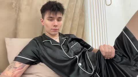 Mark online show from 05/01/26, 02:10
