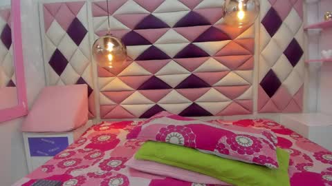 Snapshot of agata_01_ chatting on 02/25/25, 12:03 Ana online show from 02/25/25, 12:03