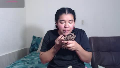 Agatha online show from 04/17/26, 03:42