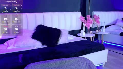 Snapshot of agata_evans_ chatting on 11/24/25, 06:18 AGATA online show from 11/24/25, 06:18