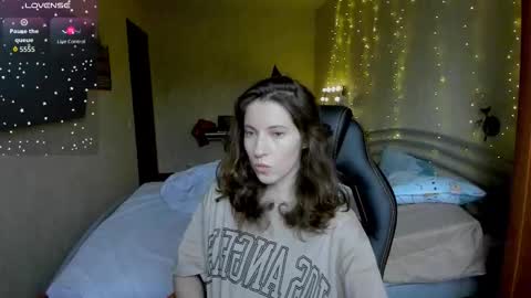 agata_in_wonderland online show from 11/12/25, 12:16