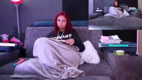 Agata Collinss online show from 10/09/25, 12:41