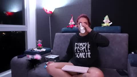 Agata Collinss online show from 12/05/25, 08:01