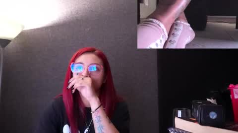 Agata Collinss online show from 12/18/25, 02:17