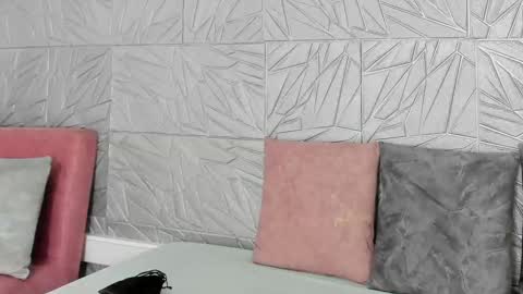 Snapshot of agatadelphine_mr chatting on 09/22/25, 01:13 Agatadelphine online show from 09/22/25, 01:13