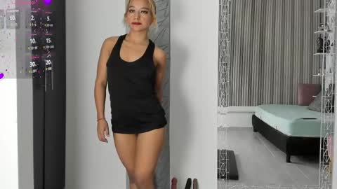 Snapshot of agatadelphine_mr chatting on 09/24/25, 01:58 Agatadelphine online show from 09/24/25, 01:58