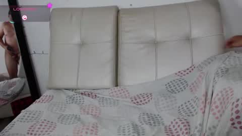 independent model online show from 01/16/25, 05:11