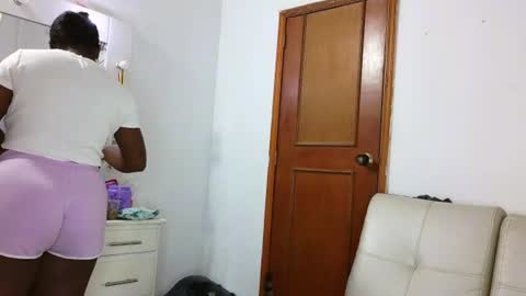 Snapshot of agatasexyxx chatting on 08/07/26, 05:09 independent model online show from 08/07/26, 05:09