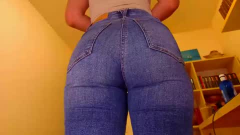 Agatha online show from 05/17/26, 12:41