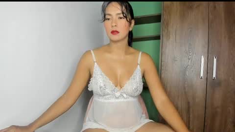 Snapshot of agatha_fox7 chatting on 05/30/26, 07:11 Agatha fox online show from 05/30/26, 07:11