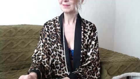 Agatha online show from 03/12/25, 01:40