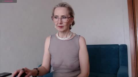 Agatha online show from 04/24/26, 03:20