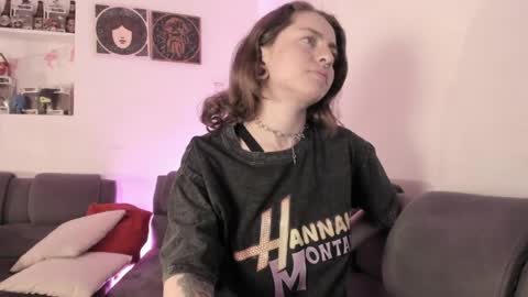 Camila     2 online show from 04/23/26, 12:34