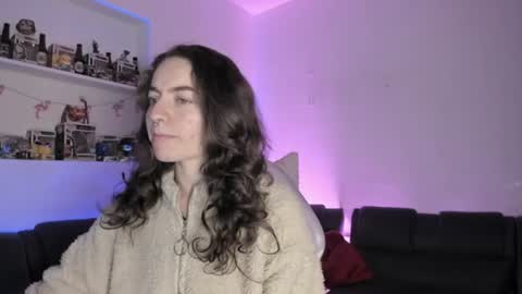 Camila     2 online show from 07/11/26, 01:08