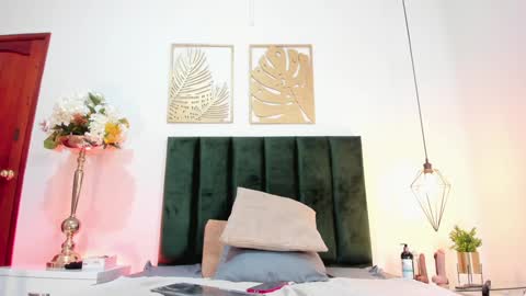 Agathaa white online show from 02/03/25, 02:45