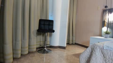 Agathaa white online show from 09/22/25, 11:34