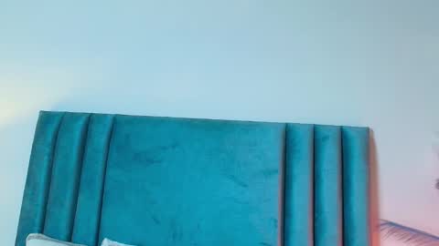 Agathaa white online show from 10/30/25, 11:33