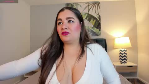 Agatha Bloom online show from 03/07/26, 01:19