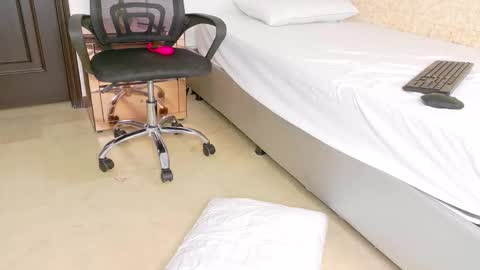 Agathaa online show from 09/15/25, 09:04