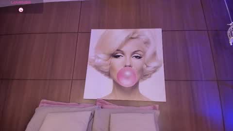 Snapshot of agattaduque chatting on 10/12/25, 11:26 online show from 10/12/25, 11:26