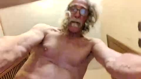 agedhardwood59618233 online show from 11/05/25, 11:21