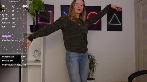 Agelina Lilly Laura online show from 02/19/25, 10:56