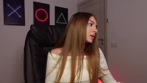 Agelina Lilly Laura online show from 02/19/25, 02:01