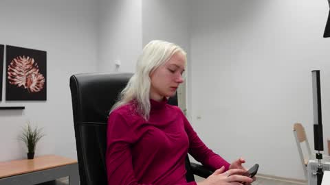 Agelina Lilly Laura online show from 09/20/25, 05:52