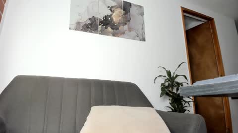 Sara Mesa online show from 01/16/25, 04:07