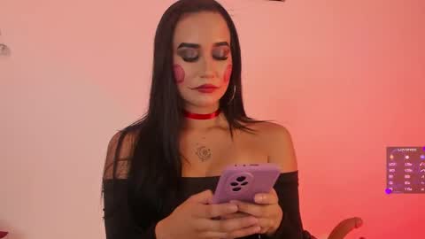 Maggie   online show from 10/27/25, 11:09