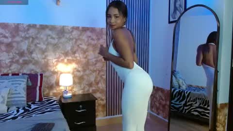 aghata walkerl online show from 04/23/26, 09:19