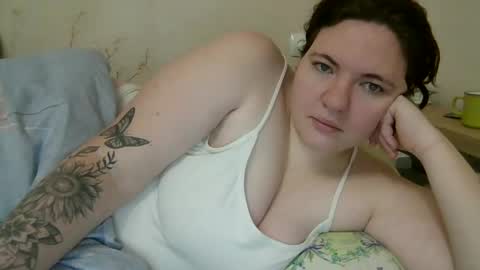 Snapshot of aglaya_fame chatting on 01/06/25, 06:25 Aglaya Fame online show from 01/06/25, 06:25