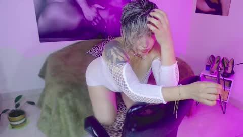 Lily online show from 12/03/24, 04:25