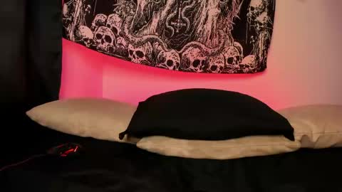 agnes_jones online show from 04/24/26, 03:42