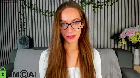 agnes wells online show from 11/08/25, 09:20