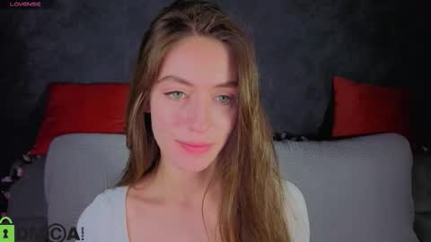 agnes wells online show from 11/28/25, 10:18