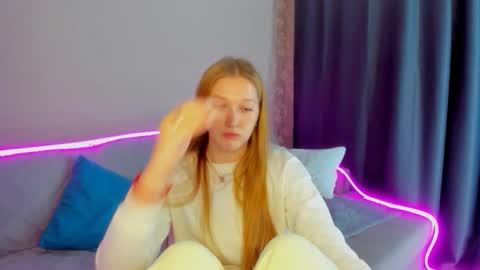 AgnesArden online show from 10/24/25, 06:48