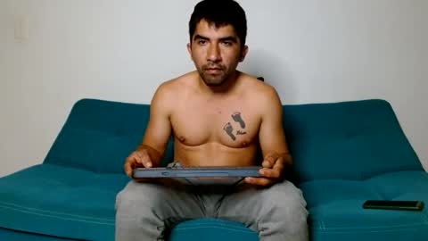 Snapshot of aguirre_hot54 chatting on 03/03/25, 01:42 aguirre_hot54 online show from 03/03/25, 01:42