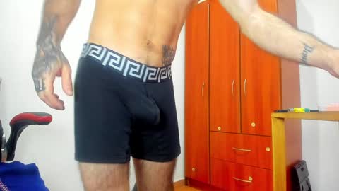 Agustin online show from 01/12/25, 06:05