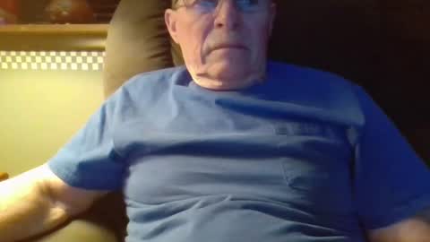 Snapshot of aguynrkfrd chatting on 12/25/24, 09:34 aguynrkfrd online show from 12/25/24, 09:34