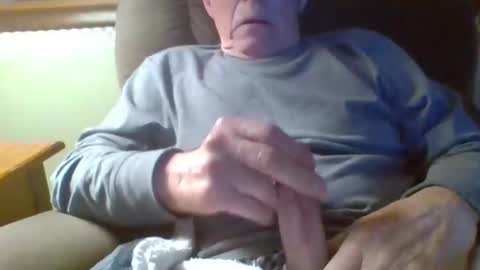 aguynrkfrd online show from 11/22/25, 10:47