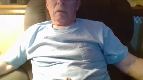 Snapshot of aguynrkfrd chatting on 04/19/26, 09:52 aguynrkfrd online show from 04/19/26, 09:52