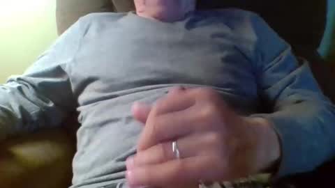 Snapshot of aguynrkfrd chatting on 04/20/26, 10:29 aguynrkfrd online show from 04/20/26, 10:29