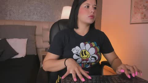 Ahmara  online show from 04/08/26, 10:15