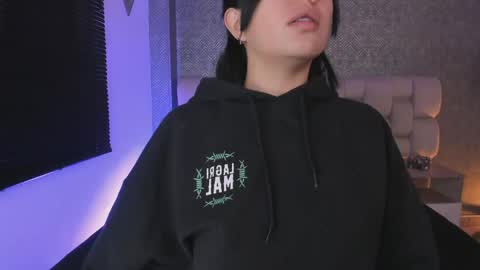 Ahmara  online show from 04/22/26, 10:06