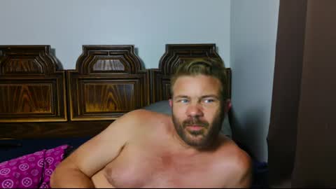 Snapshot of ahardman10 chatting on 06/22/26, 03:25 Blue Eyed Handsome Man online show from 06/22/26, 03:25