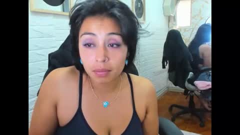 Snapshot of ahisha09 chatting on 12/03/24, 02:05 Ahisha online show from 12/03/24, 02:05