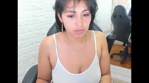 Snapshot of ahisha09 chatting on 12/14/24, 10:39 Ahisha online show from 12/14/24, 10:39